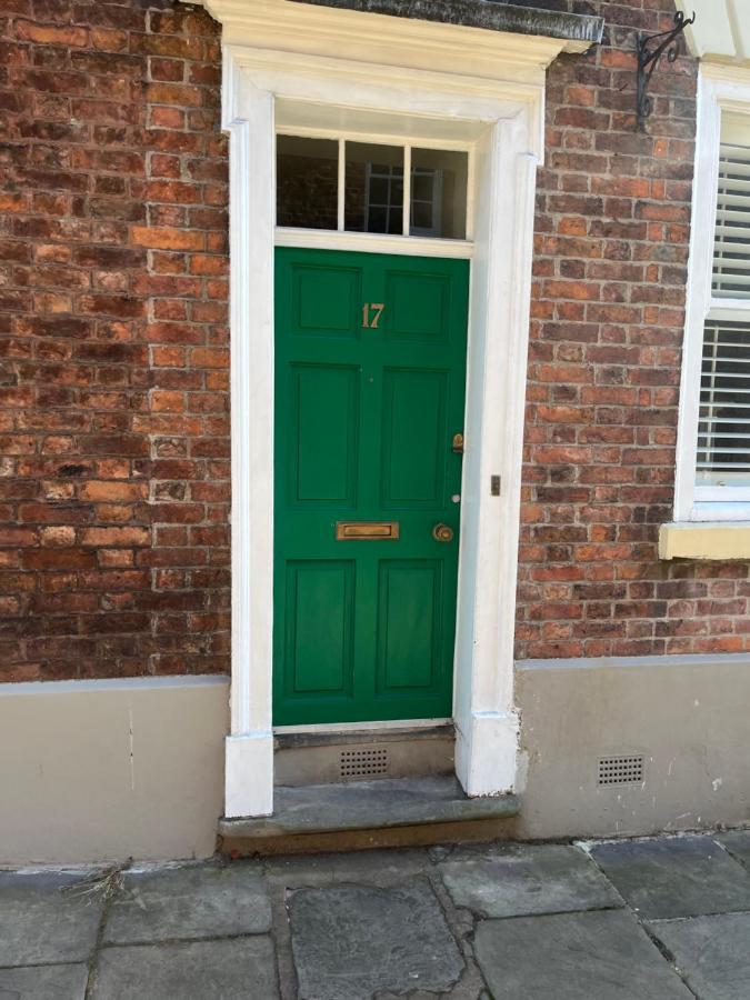 Villa 18Th Century Townhouse In Chester City Centre Exterior foto